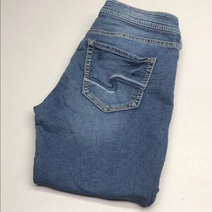 SILVER BOYFRIEND MID CAPRI JEANS 28x22 ⭐️